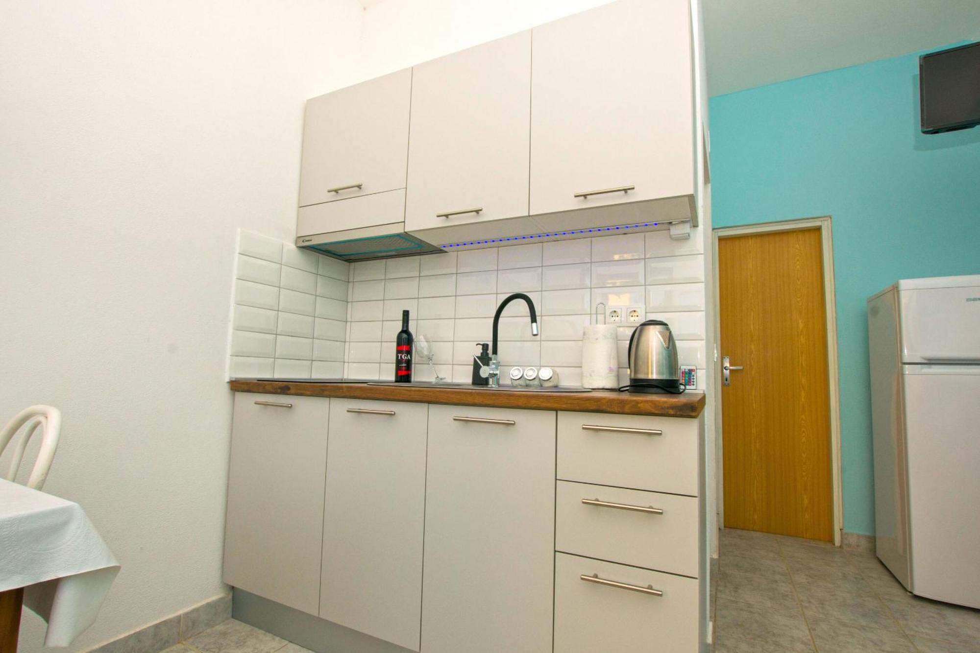 Apartments Dijana Pakoštane Exterior foto
